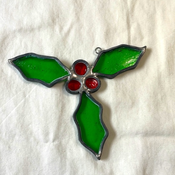 Christmas Holly Sun catcher - Picture 2 of 2